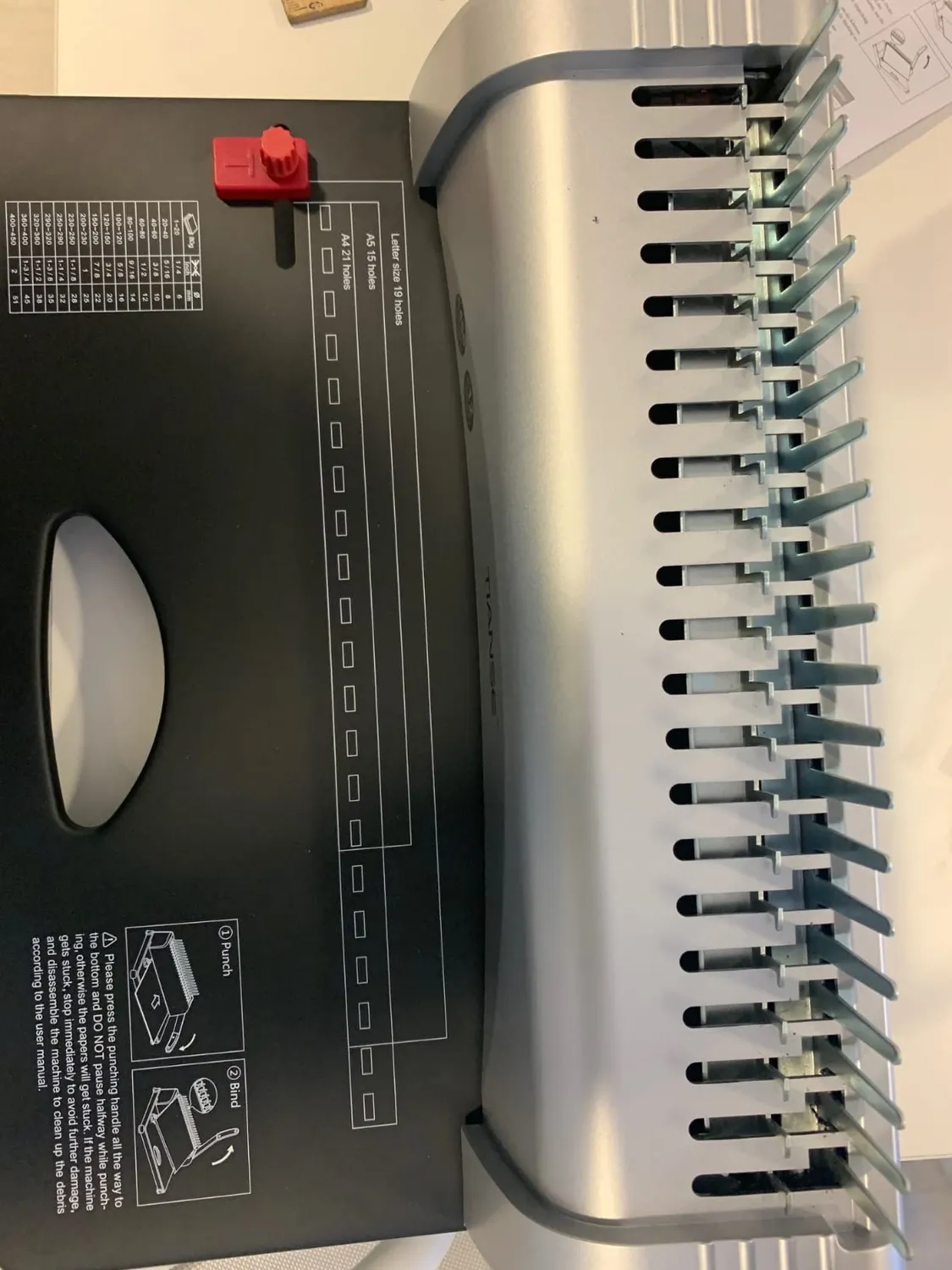 Rilegatrice spirale 21 fori 450 fogli con kit pettini 3/8"